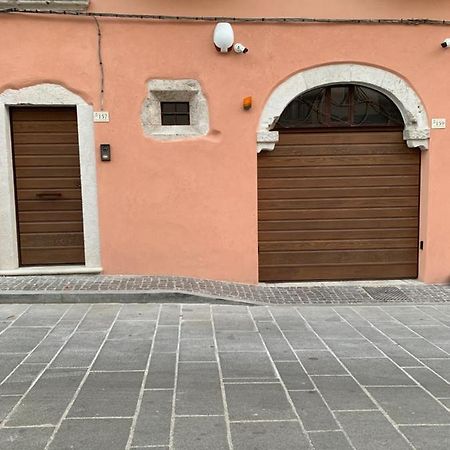 Apartamento Il Loft Al 157 Castel Di Sangro Exterior foto